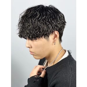 【2024年冬】ツイストスパイラルパーマ×前下がり