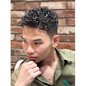 宮城亮太風パーマ