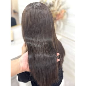 《鈴木茉奈》オリーブブラウン/艶カラー/透明感