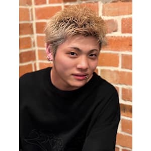 ハイトーンスパイキーショート