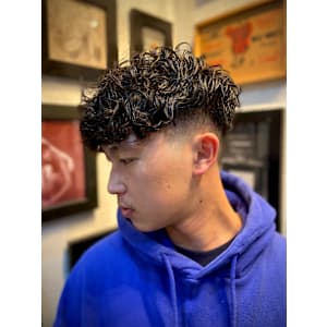 スペインカール×スキンフェード