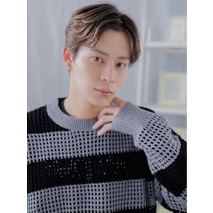 アップバングくせ毛風モテ髪メンズコンマヘア　フェザーショート