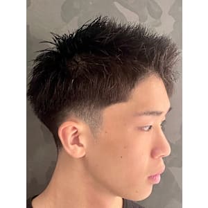 刈り上げショートスタイル