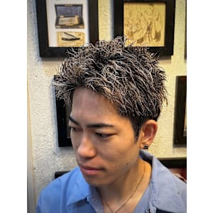 スパイキーショート