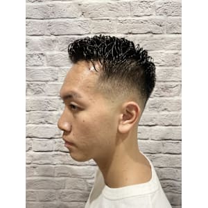 アイロンパーマ×フェードショート