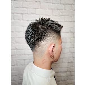 直毛でもセットのしやすいフェードスタイル