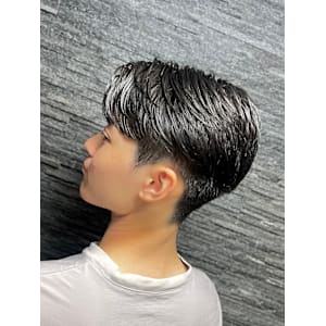ナチュラルセンター分け - HIRO GINZA HAIR SALON 上野店【ヒロギンザ ヘアサロン ウエノテン】掲載中