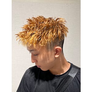 ツイストパーマ×ツーブロックスタイル