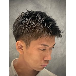 刈り上げショートスタイル