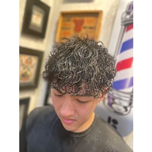 スペインカール×フェードスタイル