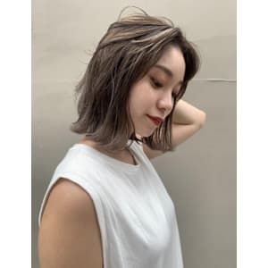 柔らかハイライトボブ