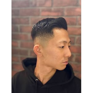 サイドパート×スキンフェード - ヒロ銀座 BARBER SHOP 新宿店【ヒロギンザバーバーショップシンジュクテン】掲載中