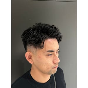 フェードサイドパート - ヒロ銀座 BARBER SHOP 新宿店【ヒロギンザバーバーショップシンジュクテン】掲載中