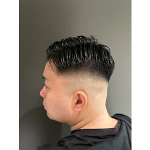 フェードサイドパート - ヒロ銀座 BARBER SHOP 新宿店【ヒロギンザバーバーショップシンジュクテン】掲載中