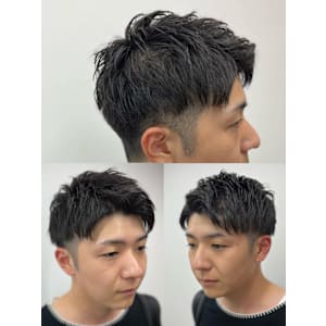 アップバング×ツーブロックスタイル