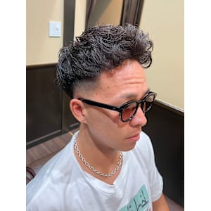 フェード×ジェットモヒカンパーマスタイル