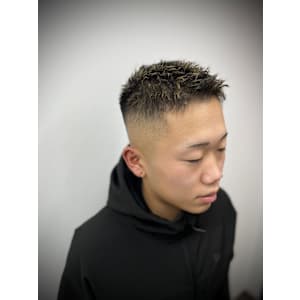 フェザーアップメッシュスタイル - ヒロ銀座 BARBER SHOP 新宿店【ヒロギンザバーバーショップシンジュクテン】掲載中