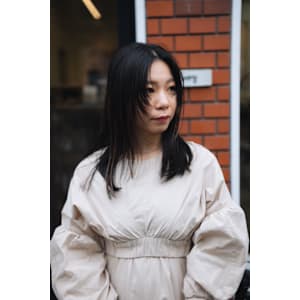 顔まわりレイヤー/暗髪