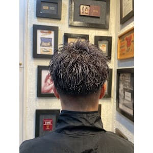 フェードスパイキーショート