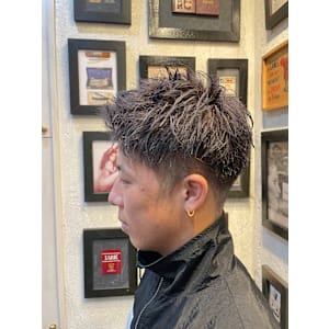 スパイキーショート