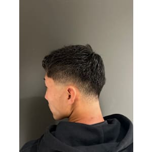 フェードフェザーアップ - HIRO GINZA BARBER SHOP 川崎【ヒロギンザ バーバーショップ カワサキ】掲載中