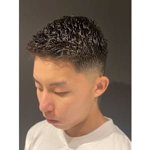 爽やかフェードスタイル×パーマ - HIRO GINZA BARBER SHOP 川崎【ヒロギンザ バーバーショップ カワサキ】掲載中