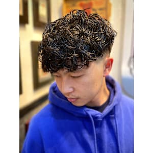 スペインカール×スキンフェード - HIRO GINZA BARBER SHOP 川崎【ヒロギンザ バーバーショップ カワサキ】掲載中