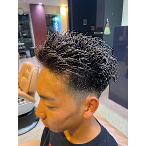 スパイキーショート×フェードカット