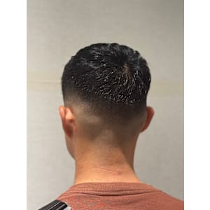 クロップ - ヒロ銀座ヘアーサロン神田店【ヒロギンザヘアーサロンカンダテン】掲載中
