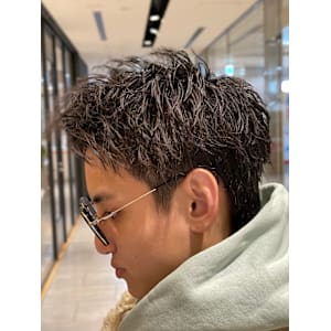 無造作スパイキーショート