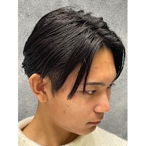 センターパートスタイル