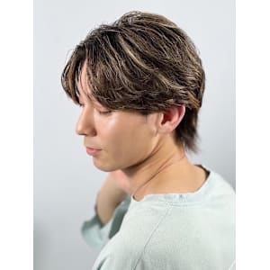 センターパートスタイル