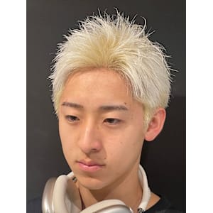 ホワイトスパイキーショート