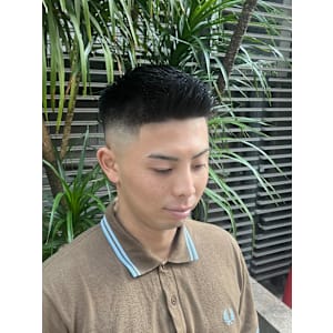 フェザーアップ×スキンフェード