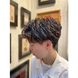 スパイラルパーマ×ツーブロック