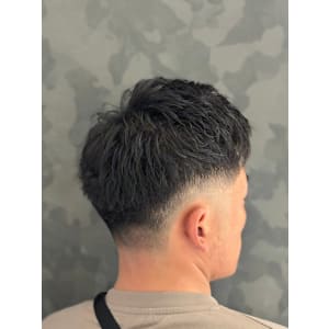 ツーブロックショート - ヒロ銀座ヘアーサロン 麻布乃木坂 六本木駅前店【ヒロギンザヘアーサロンアザブノギザカロッポンギエキマエテン】掲載中