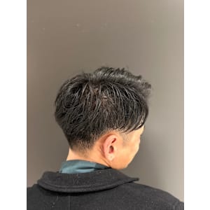 サイドパート - ヒロ銀座ヘアーサロン 麻布乃木坂 六本木駅前店【ヒロギンザヘアーサロンアザブノギザカロッポンギエキマエテン】掲載中