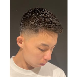 爽やかフェードカット×ナチュラルパーマ - ヒロ銀座ヘアーサロン 麻布乃木坂 六本木駅前店【ヒロギンザヘアーサロンアザブノギザカロッポンギエキマエテン】掲載中