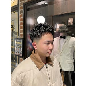 ショートパーマスタイル×フェードスタイル