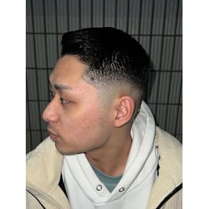 フェザーアップ×スキンフェード - ヒロ銀座ヘアーサロン 麻布乃木坂 六本木駅前店【ヒロギンザヘアーサロンアザブノギザカロッポンギエキマエテン】掲載中