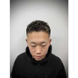 フェザーアップメッシュスタイル - ヒロ銀座ヘアーサロン 麻布乃木坂 六本木駅前店【ヒロギンザヘアーサロンアザブノギザカロッポンギエキマエテン】掲載中