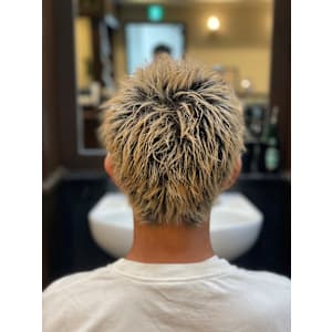 スパイキーショート - ヒロ銀座ヘアーサロン 麻布乃木坂 六本木駅前店【ヒロギンザヘアーサロンアザブノギザカロッポンギエキマエテン】掲載中