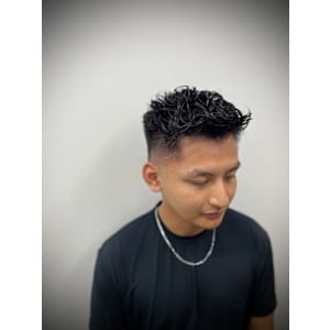 海外風スキンフェード