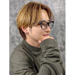 センターパートスタイル