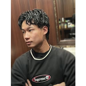 センターパートスパイラル