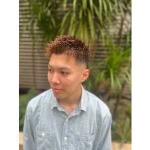 フェザーアップ×スキンフェード