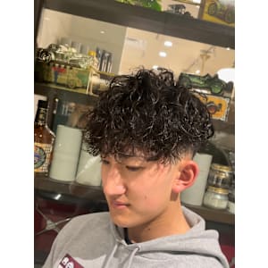スペインカール×フェードスタイル
