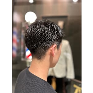 ビジネスショートヘア