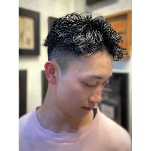 2023年　アイロンパーマ×ビジネスショート