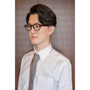 ビジネス七三分け